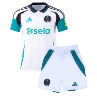 Newcastle United Sven Botman #4 Replika babykläder Tredjeställ Barn 2024-25 Kortärmad (+ korta byxor)